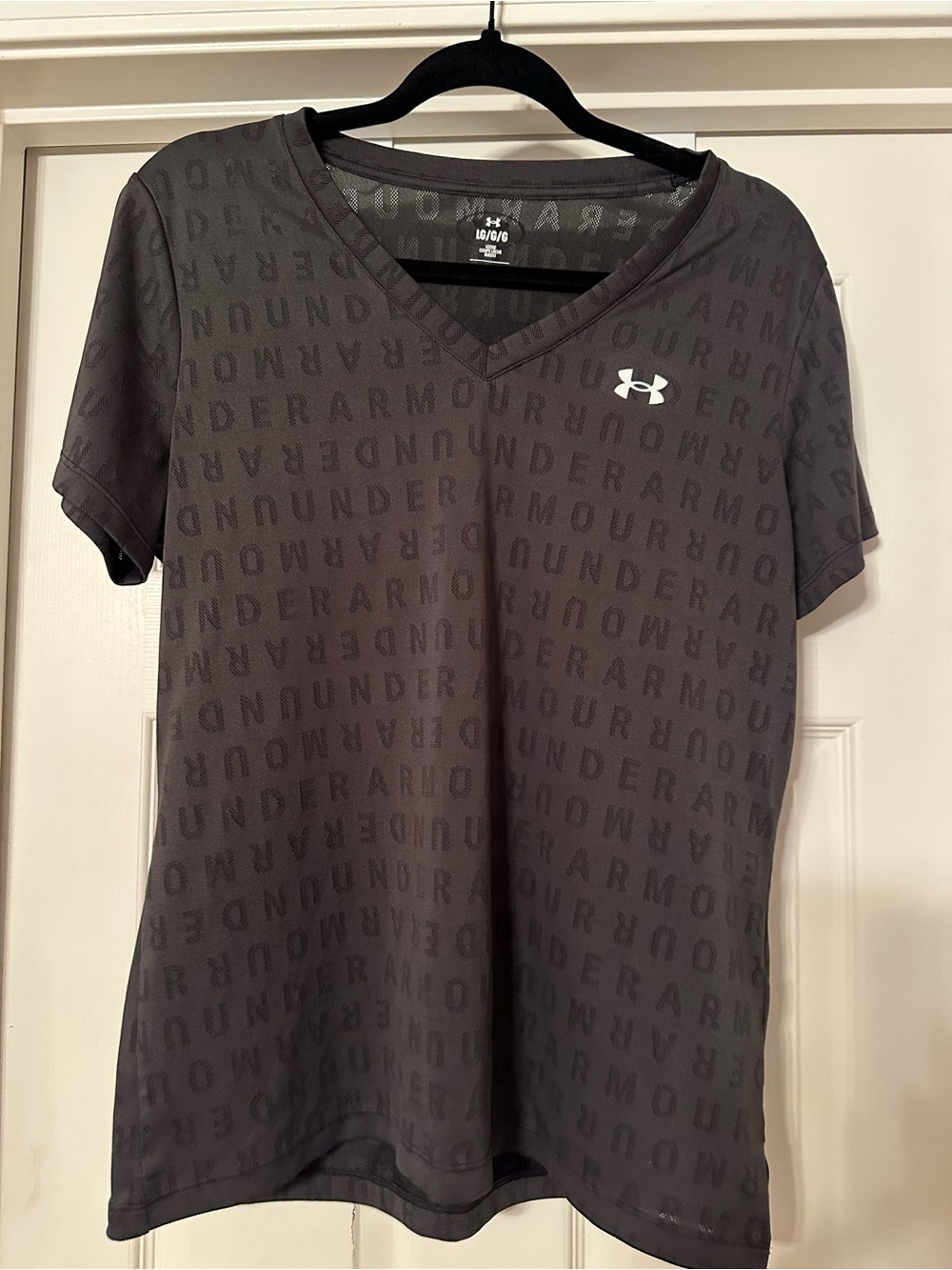 LG Women’s Short Sleeve V-Neck Top in Gray with All-Over Logo